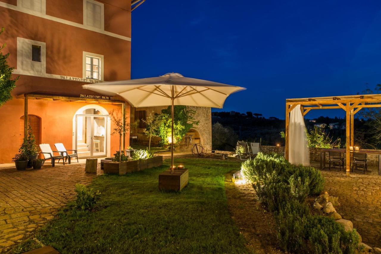 Palazzo Del Papa Country Suites Сиена Екстериор снимка