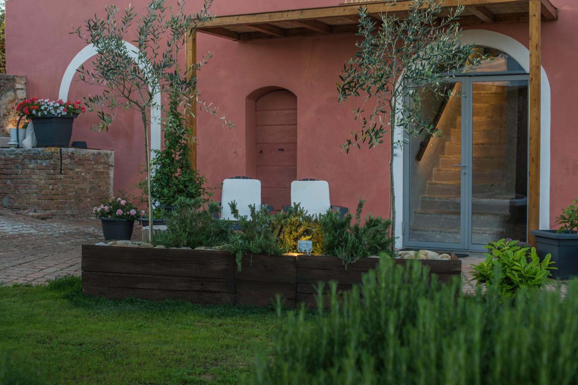 Palazzo Del Papa Country Suites Сиена Екстериор снимка