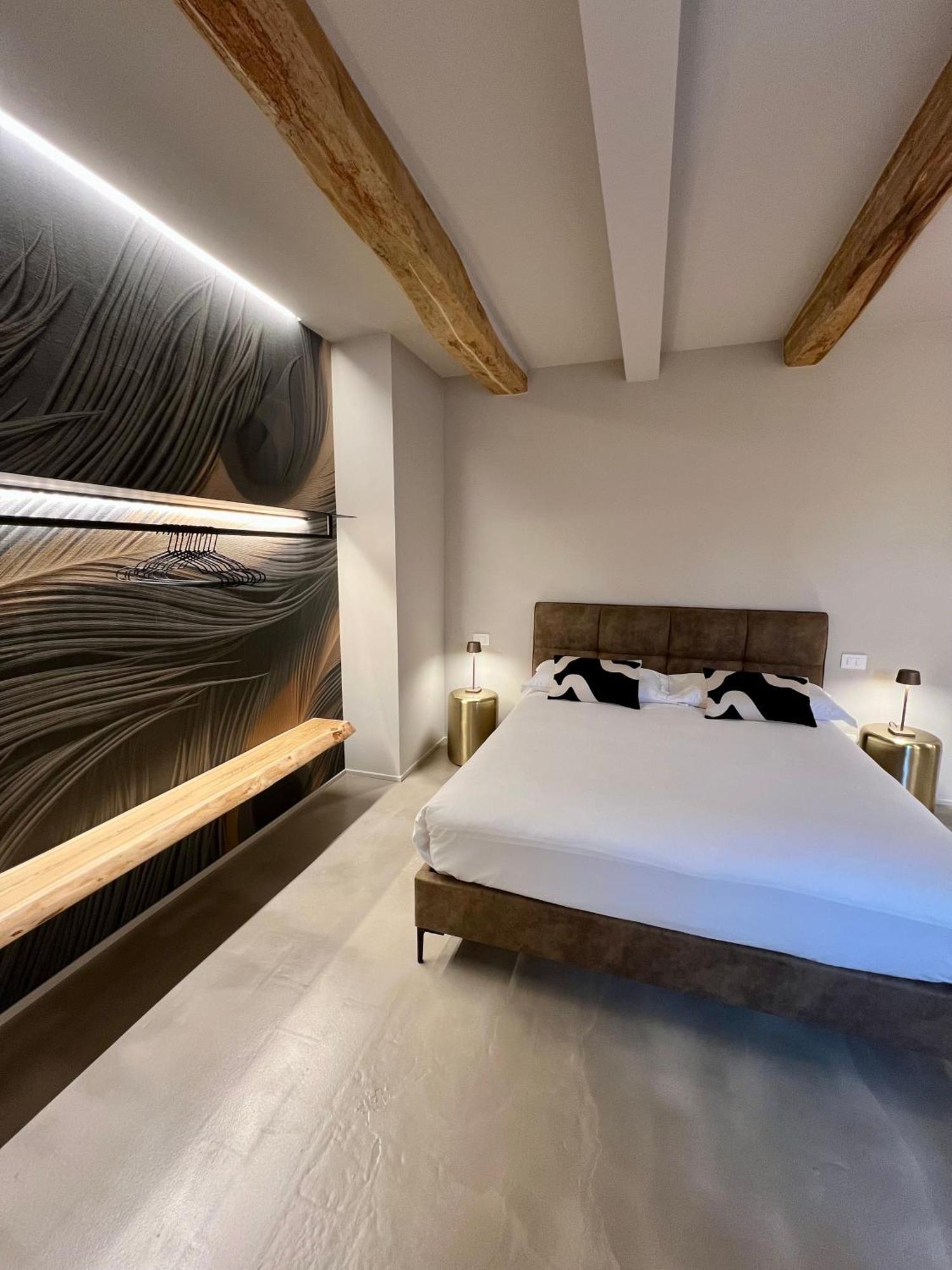 Palazzo Del Papa Country Suites Сиена Екстериор снимка