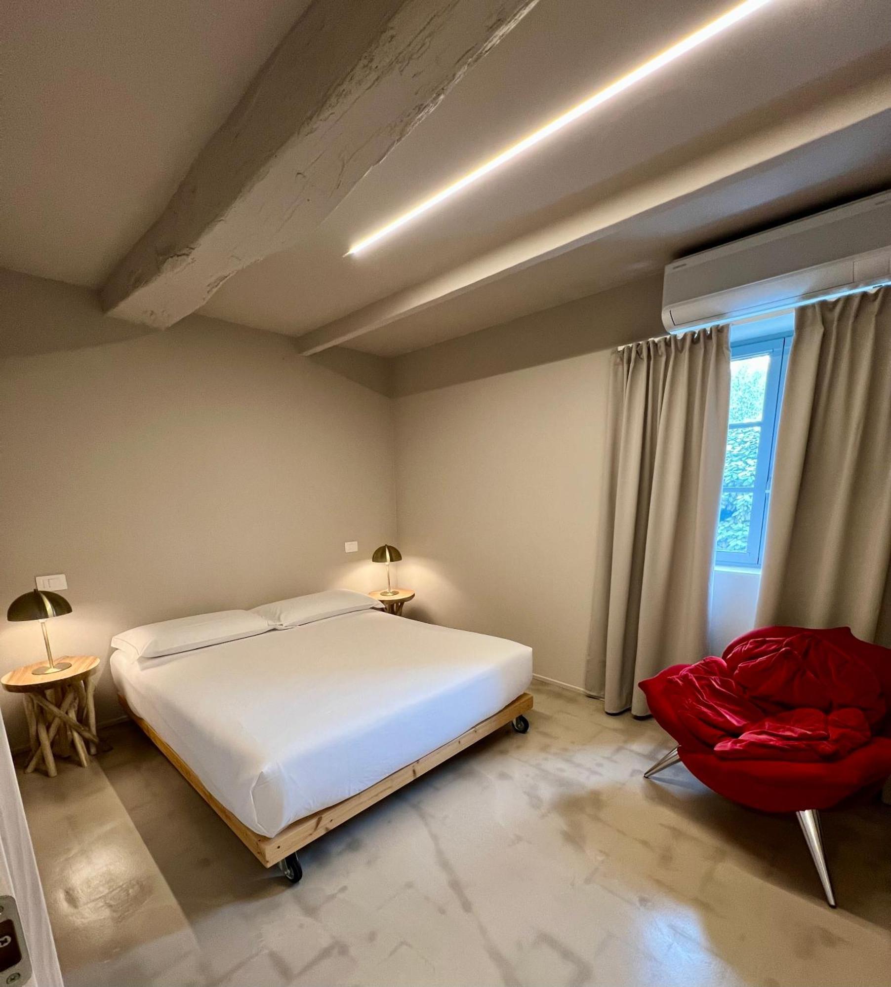 Palazzo Del Papa Country Suites Сиена Екстериор снимка
