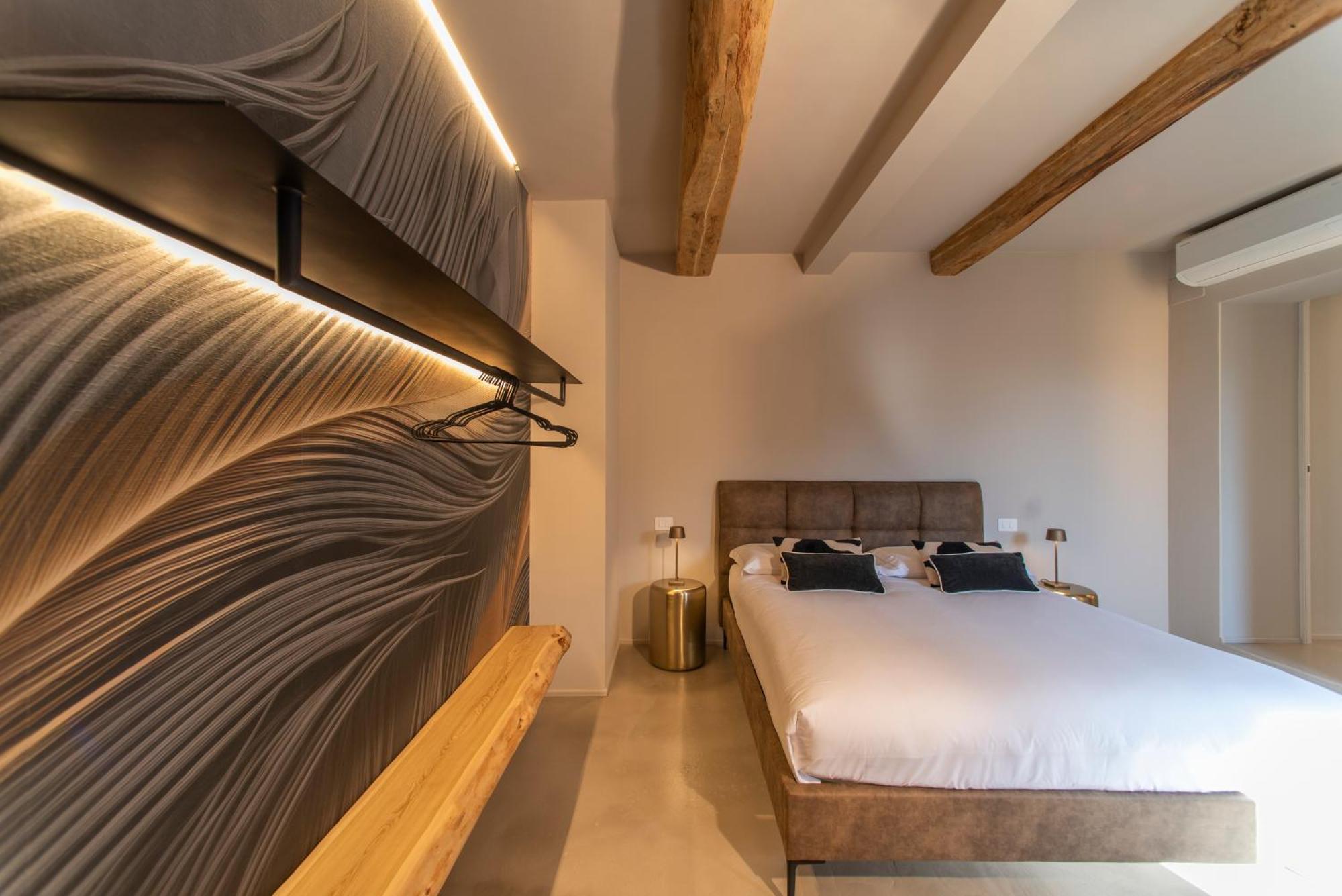 Palazzo Del Papa Country Suites Сиена Екстериор снимка